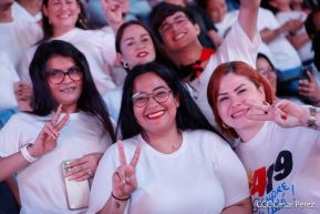 ¡Juventud Gloriosa! ¡Juventud Siempre al Frente!