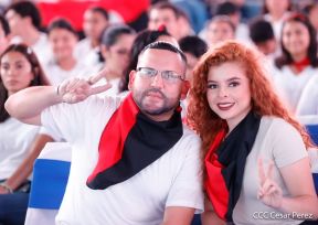 ¡Juventud Gloriosa! ¡Juventud Siempre al Frente!