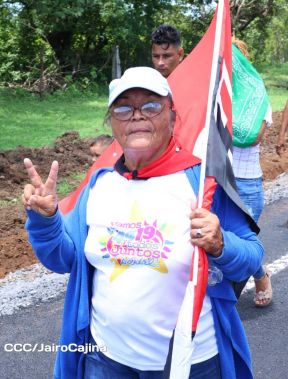 Caminata rumbo a la Hacienda San Jacinto para celebrar las batallas por la soberanía e independencia