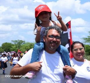 Caminata rumbo a la Hacienda San Jacinto para celebrar las batallas por la soberanía e independencia