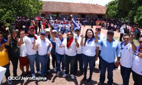Caminata rumbo a la Hacienda San Jacinto para celebrar las batallas por la soberanía e independencia
