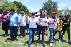 Caminata rumbo a la Hacienda San Jacinto para celebrar las batallas por la soberanía e independencia