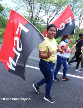 Caminata rumbo a la Hacienda San Jacinto para celebrar las batallas por la soberanía e independencia