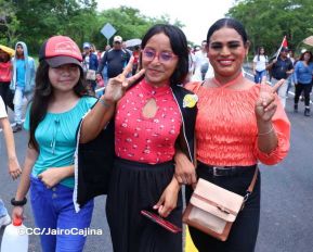 Caminata rumbo a la Hacienda San Jacinto para celebrar las batallas por la soberanía e independencia