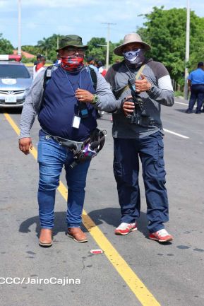 Caminata rumbo a la Hacienda San Jacinto para celebrar las batallas por la soberanía e independencia