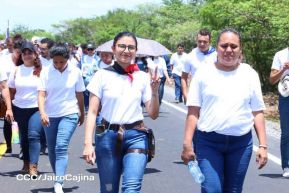 Caminata rumbo a la Hacienda San Jacinto para celebrar las batallas por la soberanía e independencia