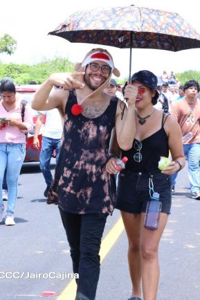 Caminata rumbo a la Hacienda San Jacinto para celebrar las batallas por la soberanía e independencia