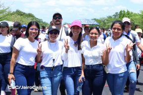 Caminata rumbo a la Hacienda San Jacinto para celebrar las batallas por la soberanía e independencia
