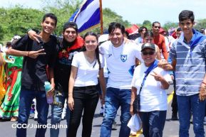 Caminata rumbo a la Hacienda San Jacinto para celebrar las batallas por la soberanía e independencia