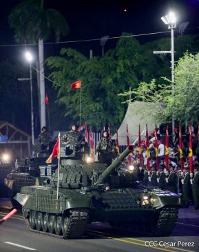 Desfile “Pueblo Ejército” en honor a los 44 años de su fundación del Ejército de Nicaragua