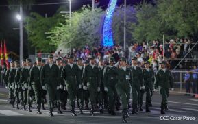 Desfile “Pueblo Ejército” en honor a los 44 años de su fundación del Ejército de Nicaragua