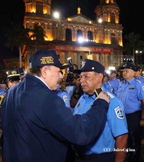 44 aniversario de fundación de la Policía Nacional
