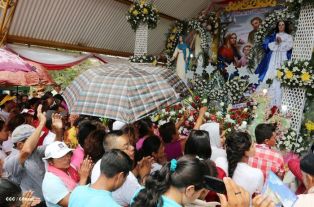 ¿Quién es la niña más guapa?, ¡la Virgencita de Cuapa!