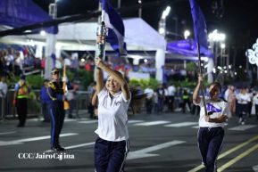 Comandante Daniel y Compañera Rosario reciben Antorcha de la Libertad Centroamericana