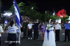 Comandante Daniel y Compañera Rosario reciben Antorcha de la Libertad Centroamericana