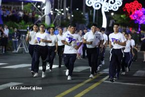 Comandante Daniel y Compañera Rosario reciben Antorcha de la Libertad Centroamericana