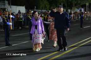 Comandante Daniel y Compañera Rosario reciben Antorcha de la Libertad Centroamericana