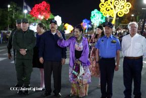 Comandante Daniel y Compañera Rosario reciben Antorcha de la Libertad Centroamericana