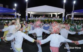 Desfile Escolar 2023 desde la Avenida de Bolívar a Chávez