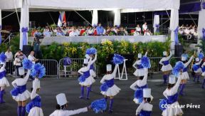 Desfile Escolar 2023 desde la Avenida de Bolívar a Chávez