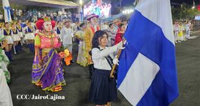 Desfile Escolar 2023 desde la Avenida de Bolívar a Chávez