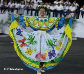 Desfile Escolar 2023 desde la Avenida de Bolívar a Chávez