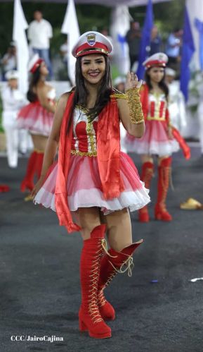 Desfile Escolar 2023 desde la Avenida de Bolívar a Chávez