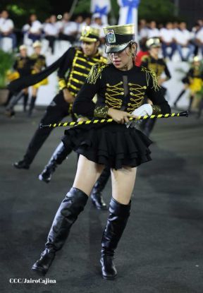 Desfile Escolar 2023 desde la Avenida de Bolívar a Chávez