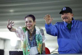 Desfile Escolar 2023 desde la Avenida de Bolívar a Chávez