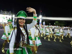 Desfile Escolar 2023 desde la Avenida de Bolívar a Chávez