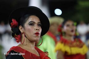 Desfile Escolar 2023 desde la Avenida de Bolívar a Chávez