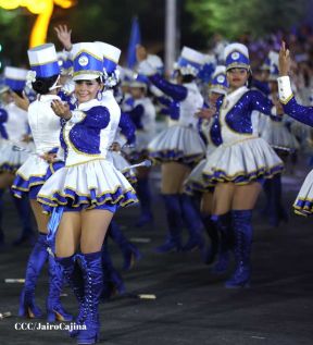 Desfile Escolar 2023 desde la Avenida de Bolívar a Chávez