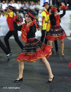 Desfile Escolar 2023 desde la Avenida de Bolívar a Chávez