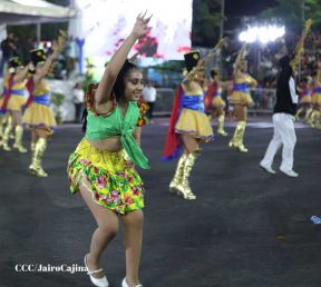 Desfile Escolar 2023 desde la Avenida de Bolívar a Chávez