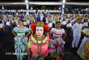 Desfile Escolar 2023 desde la Avenida de Bolívar a Chávez