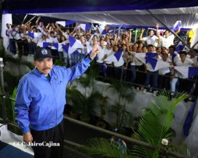 Desfile Escolar 2023 desde la Avenida de Bolívar a Chávez