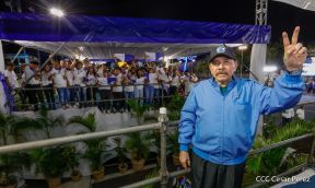 Desfile Escolar 2023 desde la Avenida de Bolívar a Chávez
