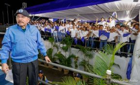 Desfile Escolar 2023 desde la Avenida de Bolívar a Chávez