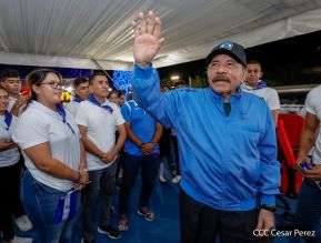 Desfile Escolar 2023 desde la Avenida de Bolívar a Chávez