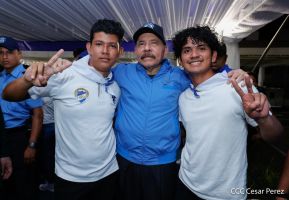 Desfile Escolar 2023 desde la Avenida de Bolívar a Chávez