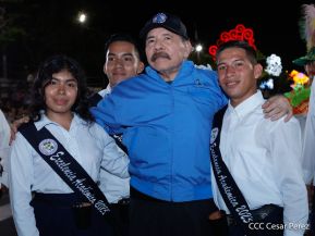 Desfile Escolar 2023 desde la Avenida de Bolívar a Chávez