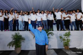 Desfile Escolar 2023 desde la Avenida de Bolívar a Chávez
