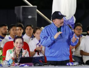 Desfile Escolar 2023 desde la Avenida de Bolívar a Chávez