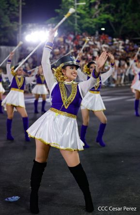 Desfile Escolar 2023 desde la Avenida de Bolívar a Chávez