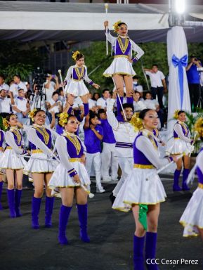 Desfile Escolar 2023 desde la Avenida de Bolívar a Chávez