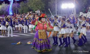 Desfile Escolar 2023 desde la Avenida de Bolívar a Chávez