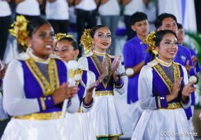 Desfile Escolar 2023 desde la Avenida de Bolívar a Chávez