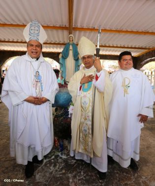 ¿Quién es la niña más guapa?, ¡la Virgencita de Cuapa!