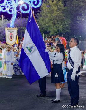 Desfile Escolar 2023 desde la Avenida de Bolívar a Chávez