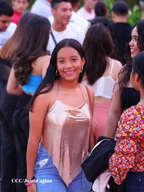 Concierto de Mora en el Polideportivo Alexis Argüello de Managua, Nicaragua